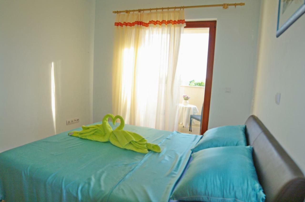 Apartments Cezar Vinkuran Extérieur photo