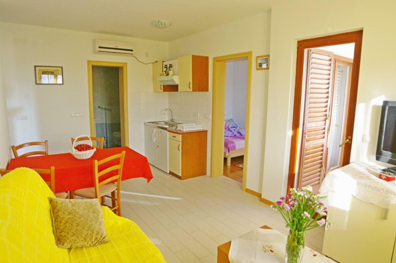 Apartments Cezar Vinkuran Extérieur photo