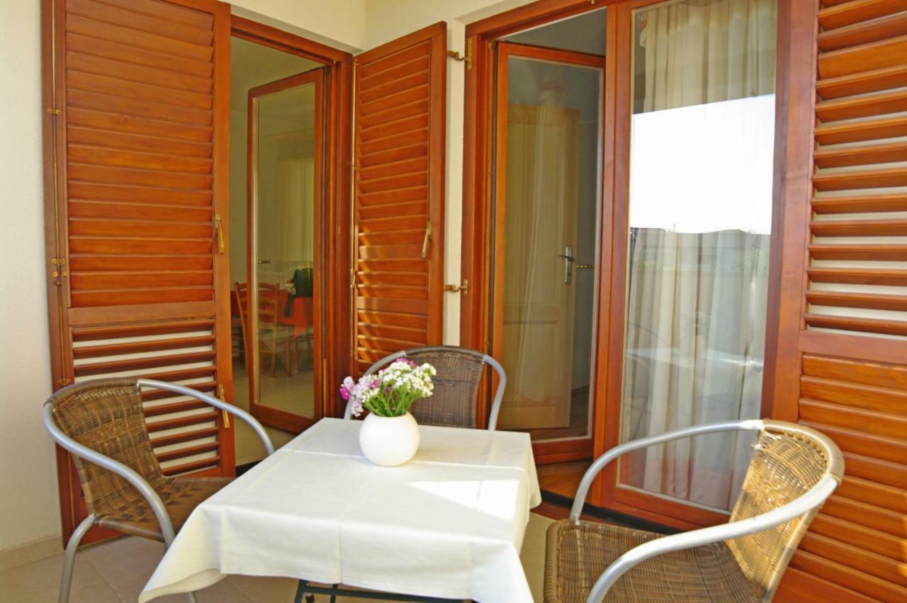 Apartments Cezar Vinkuran Extérieur photo